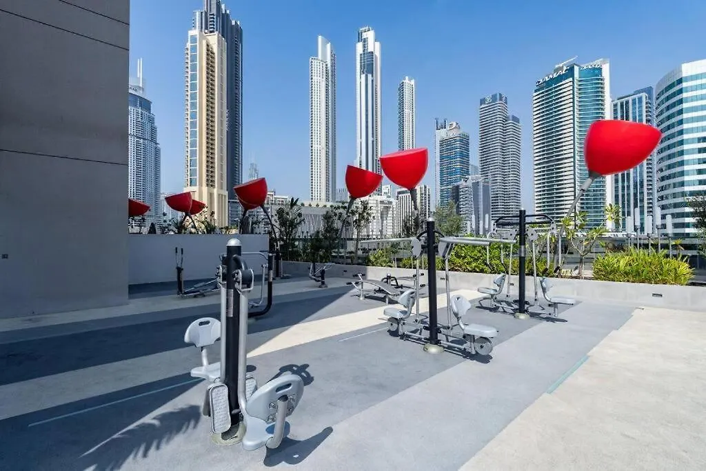 Vogue Mag318 Downtown Dubai Skyline View With Steps From Burj Khalifa And Dubai Mall
